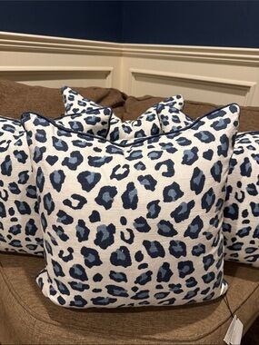 NWT Blue Leopard Accent Throw Pillow - Home Accents